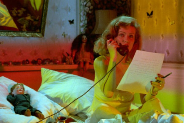 3-Lola, une femme allemande 3-Lola, une femme allemande