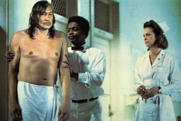 1-Vol au-dessus d'un nid de coucou