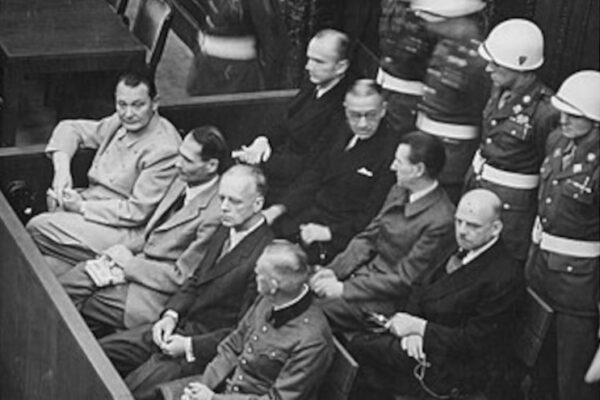 4-Nurembreg les nazis face à leurs crime